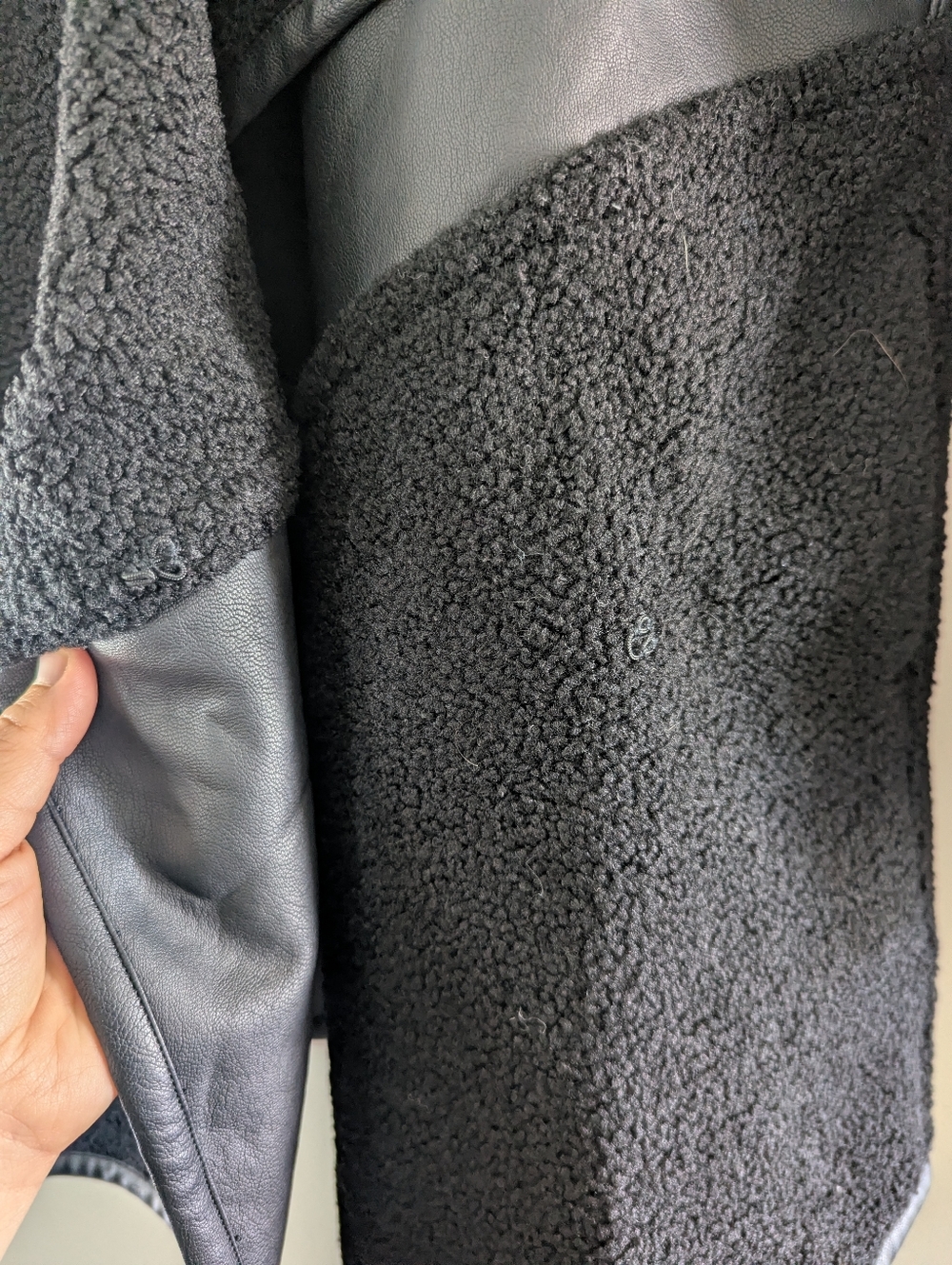 Spanx NWT Fleece and Leather Long Wrap Very Black Size XS - Picture 7 of 9